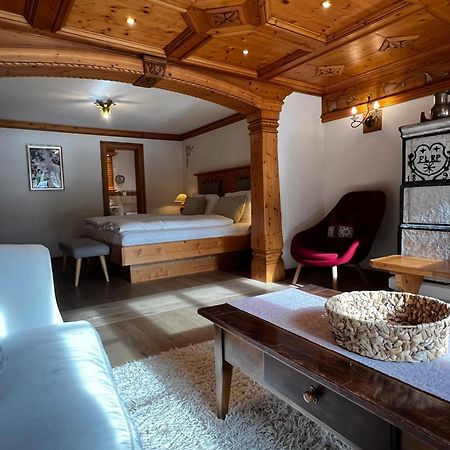 Hotel Berghof Zermatt Exteriör bild