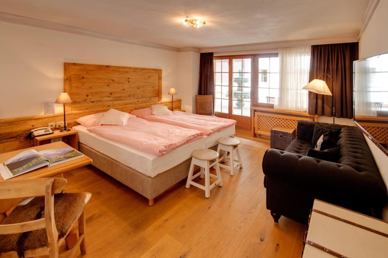 Hotel Berghof Zermatt Exteriör bild