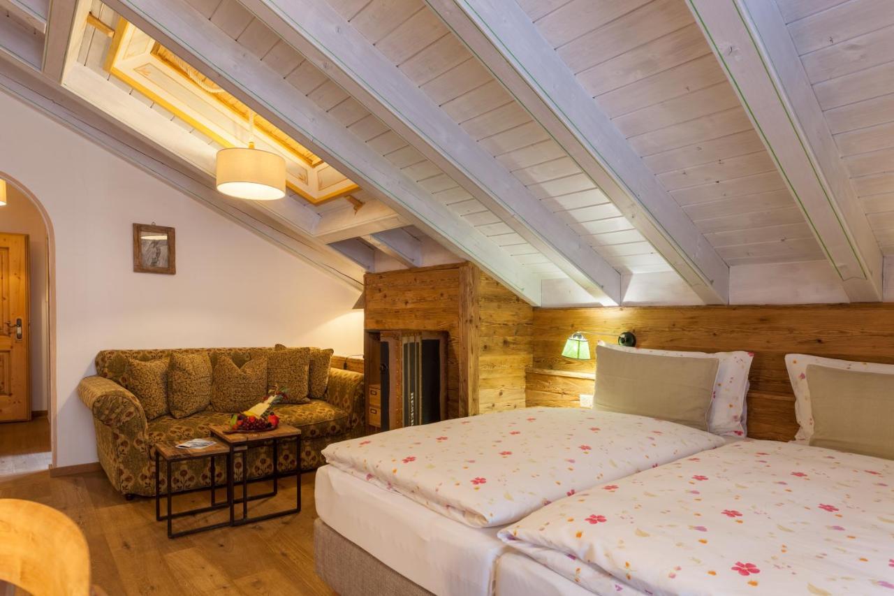 Hotel Berghof Zermatt Exteriör bild