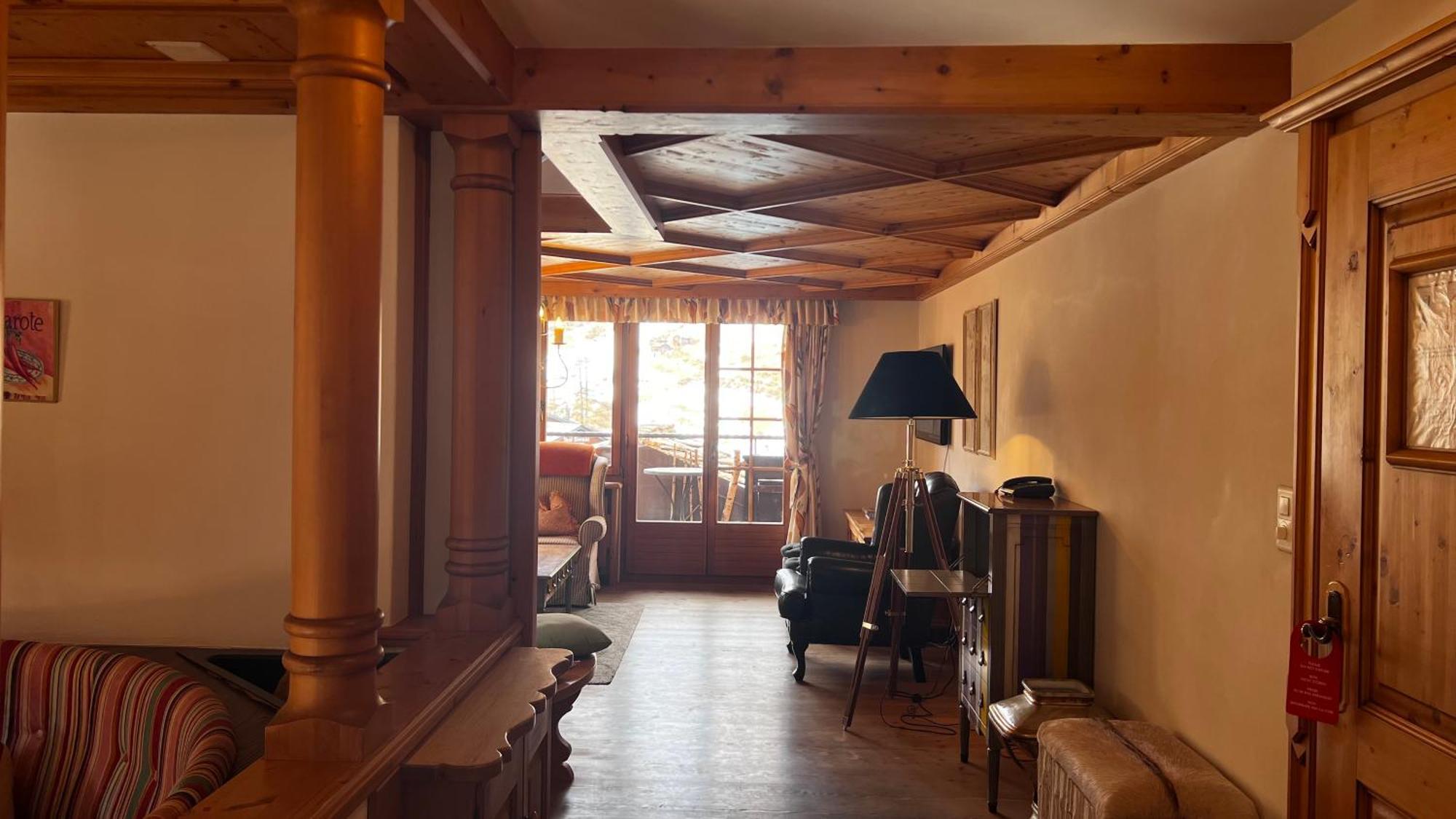 Hotel Berghof Zermatt Exteriör bild